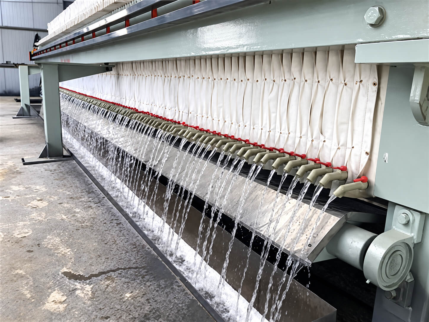 filter press for sludge dewatering